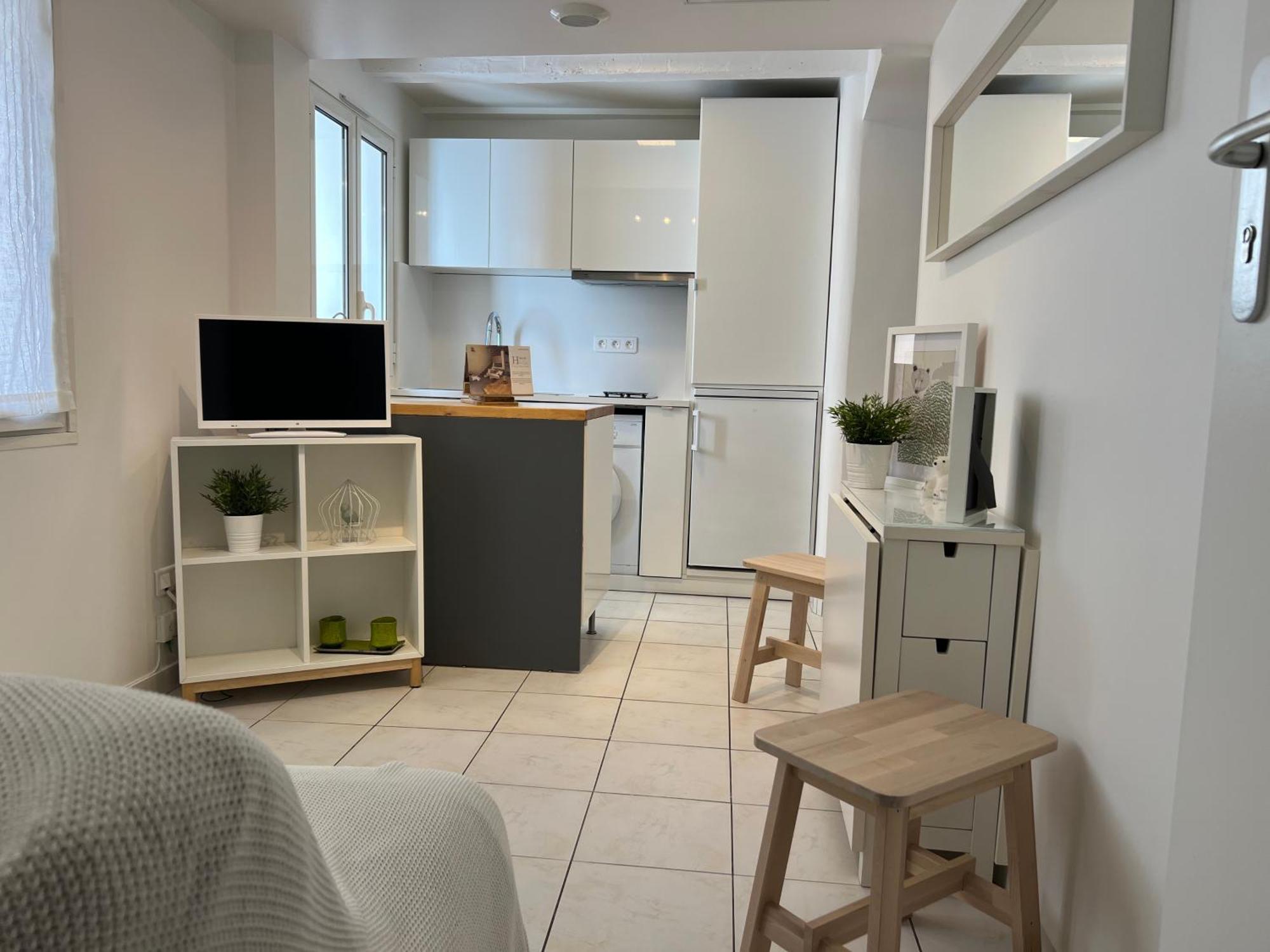 La Taniere De L'Ours Blanc Aubagne-Cassis-Aix En Provence Apartment Bagian luar foto